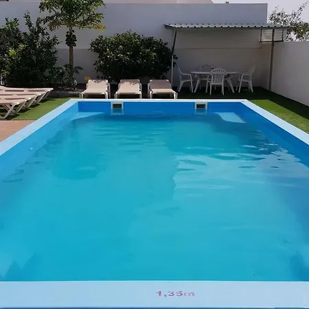 Semesterbostad Casa Roja - Kleine Ferienanlage Mit Salzwasser Pool Im Zentrum Tias - Fiesta Prohibidos *